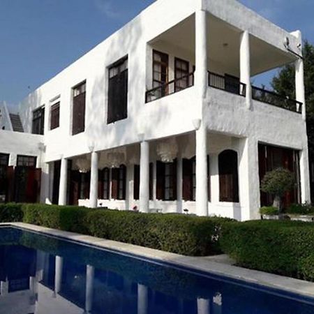 Baanphakrimlay Brassiere Beach Hotel מראה חיצוני תמונה